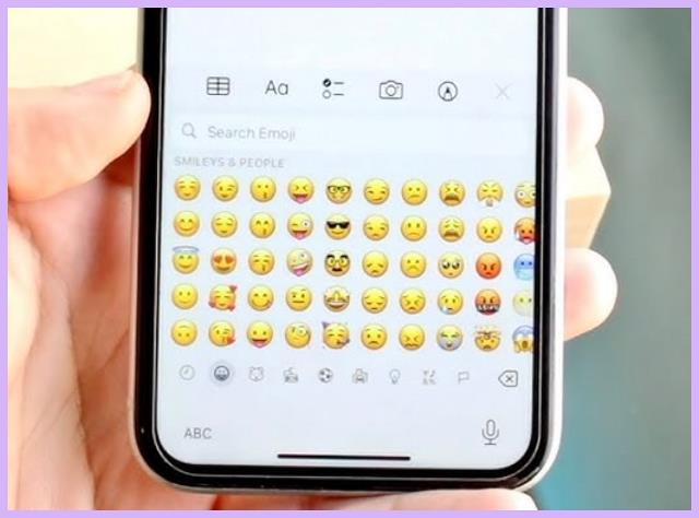 Copy Paste Emoji iPhone